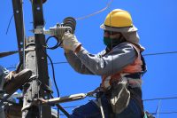 Saesa mejora redes de distribución en centro de Puerto Montt