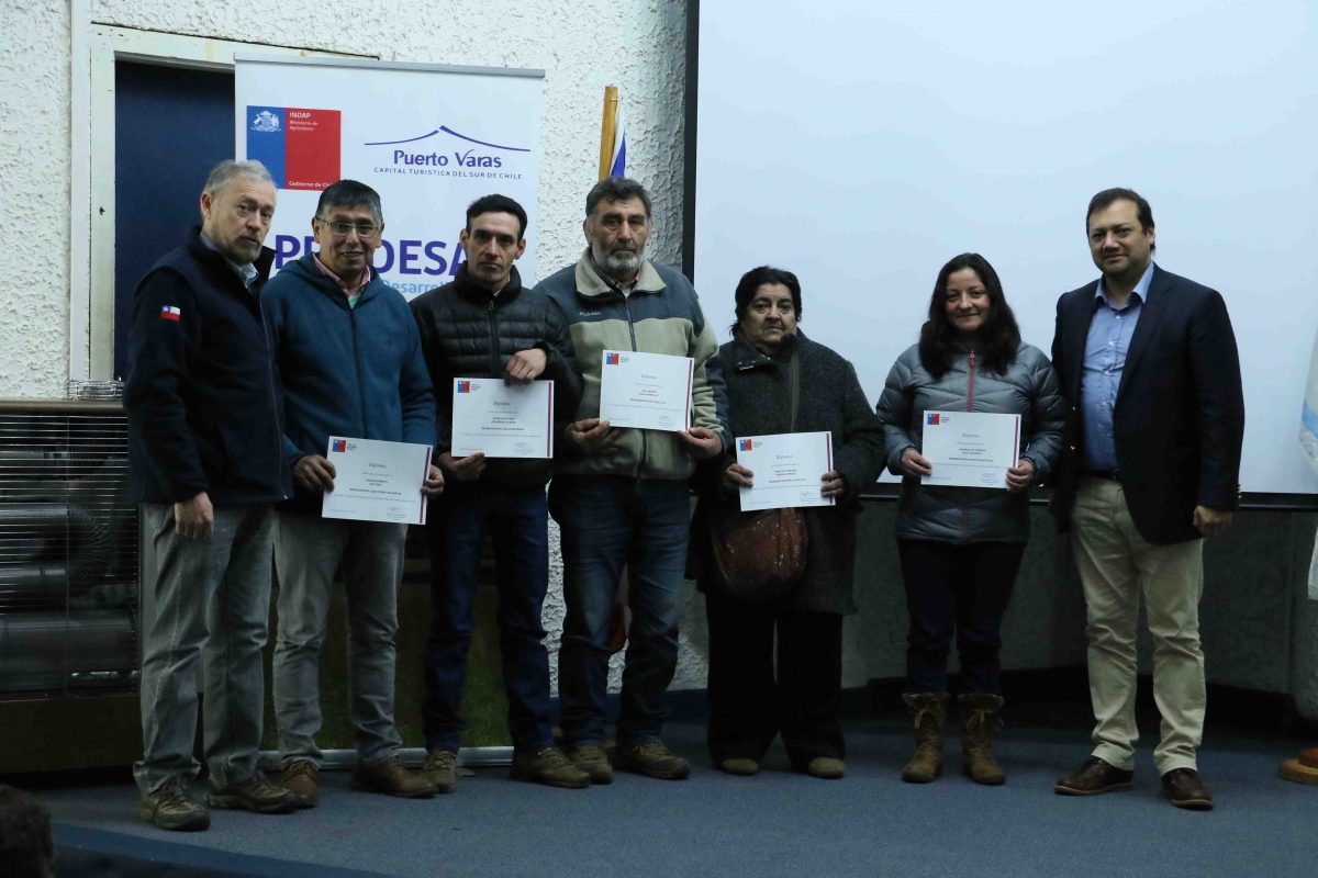Diario Puerto Varas Campesinos de Puerto Varas reciben incentivos Prodesal