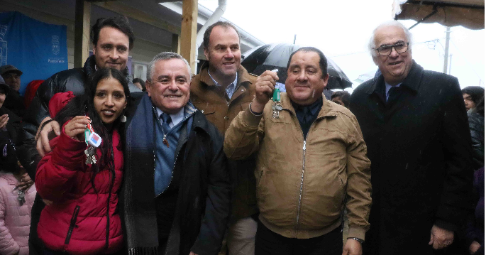 Diario Puerto Varas Familias de Alto Esperanza reciben sus llaves