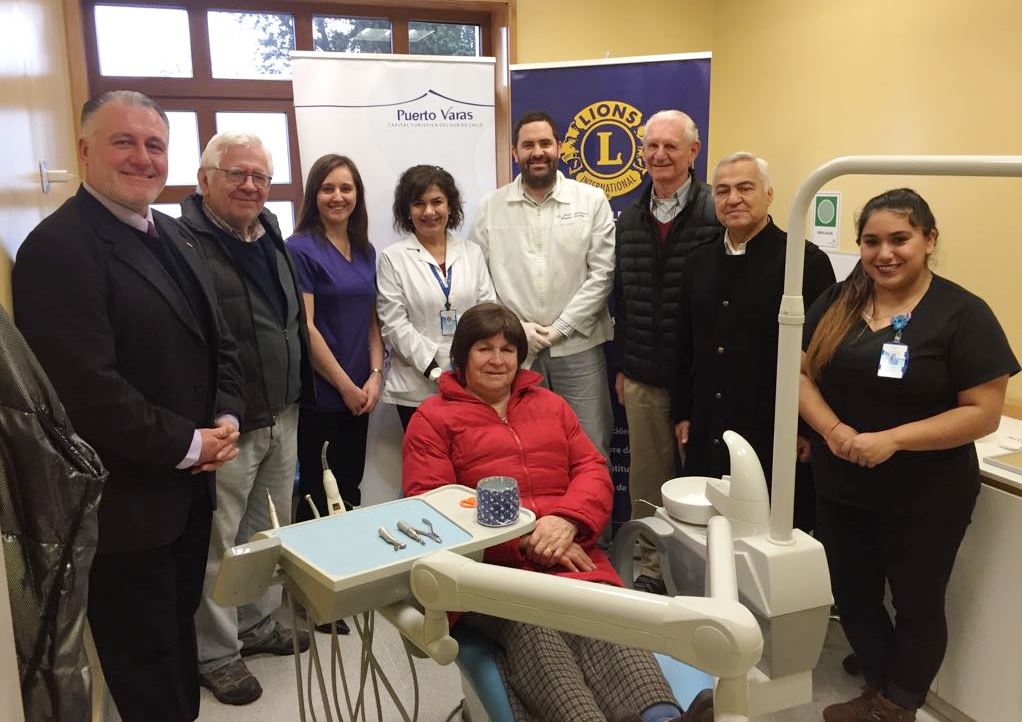 Diario Puerto Varas Club de Leones entrega prótesis dentales a pacientes del CESFAM de Puerto Varas