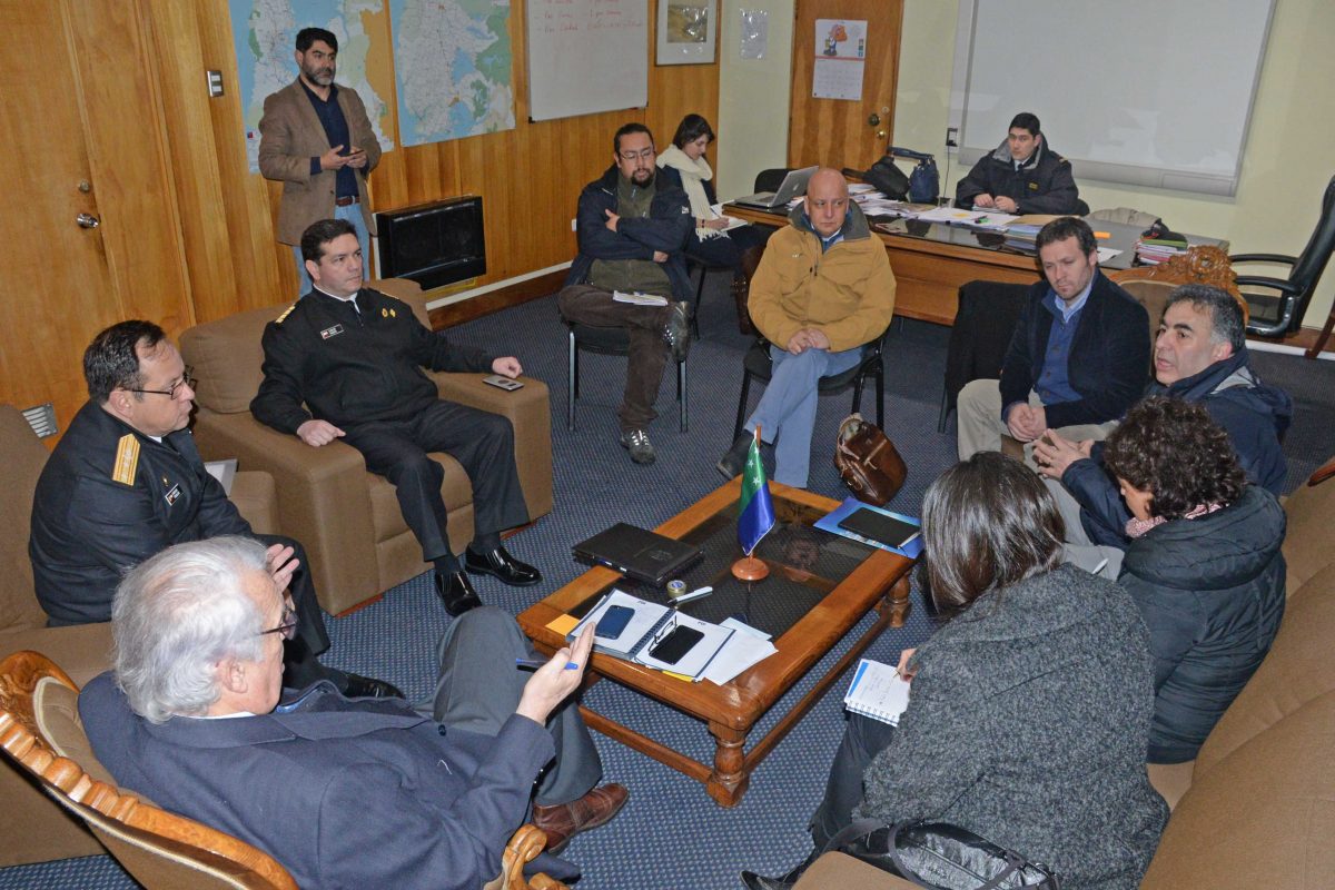 Diario Puerto Varas Autoridades analizan protocolo de manejo de la carga del Seikongen