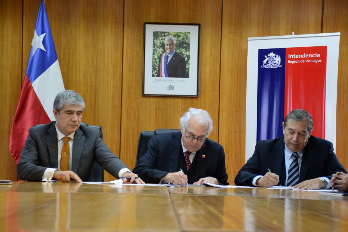 Diario Puerto Varas Gobierno Regional, Universidad de Concepción y Fundación Acrux firman convenio médico