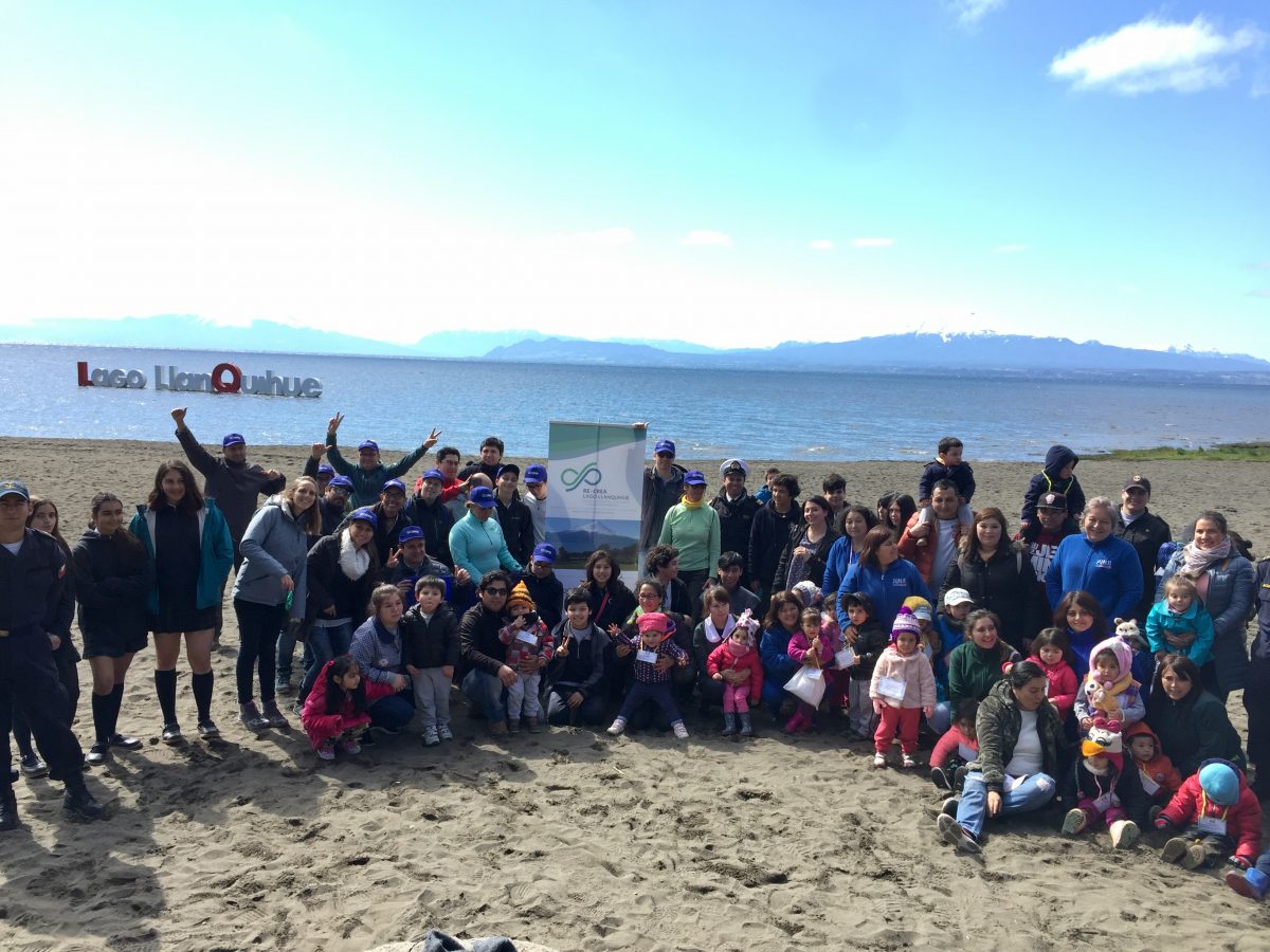 Alumnos de Puerto Varas y Llanquihue se unen en limpieza de playa - ReCrea - Diario Puerto Varas