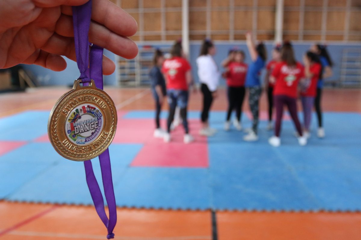 Cheerleaders de Alerce obtienen 11 medallas de oro en Argentina - Diario Puerto Varas