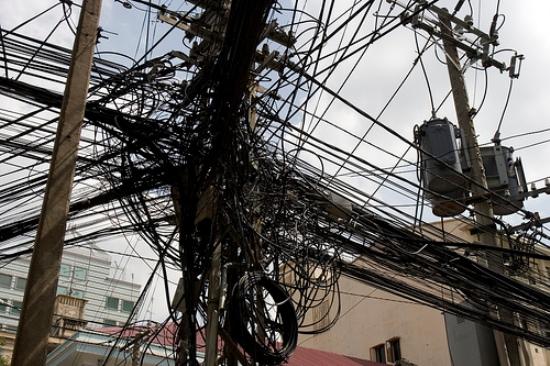Corte ordena retirar cables en desuso en Puerto Montt - Diario Puerto Varas