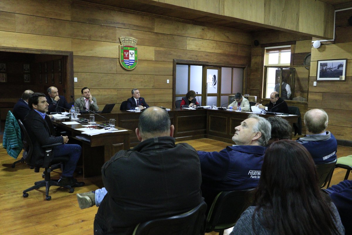 Concejo Municipal aprobó concesión de estacionamientos para el Cuerpo de Bomberos de Puerto Varas - Diario Puerto Varas