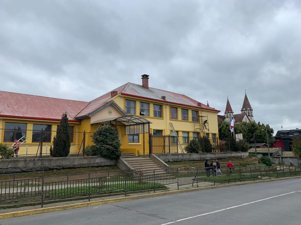 Escuela Grupo Escolar renovó fachada - Diario Puerto Varas