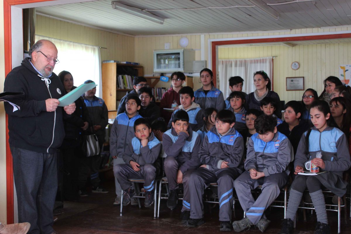 Escolares de Correntoso plasmarán en un libro sus historias sobre erupción del Volcán Calbuco - Diario Puerto Varas