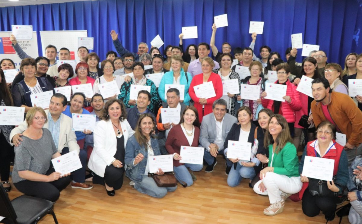 Líderes sociales cumplieron sueño de estudiar en la universidad - Diario Puerto Varas