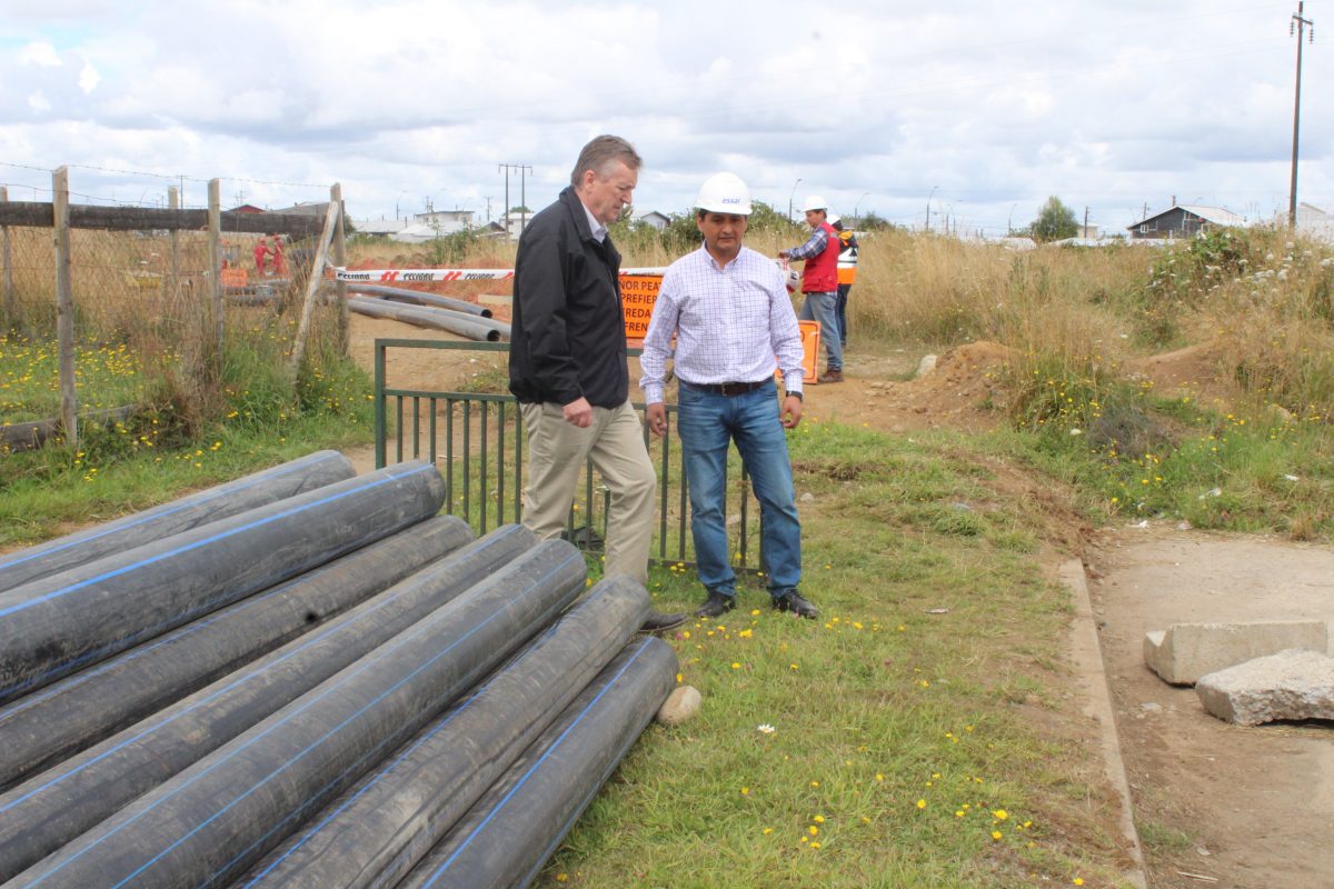 Refuerzan red de agua potable por aumento de casas en Frutillar Alto - Diario Puerto Varas