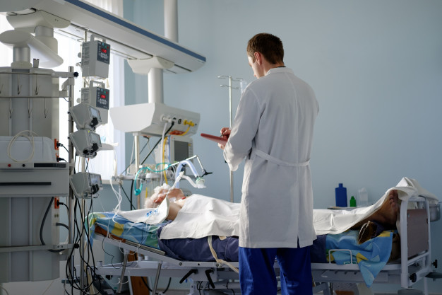 Más del 50% de los pacientes conectados a ventilador mecánico presentan alteración en la deglución y la voz - Diario Puerto Varas