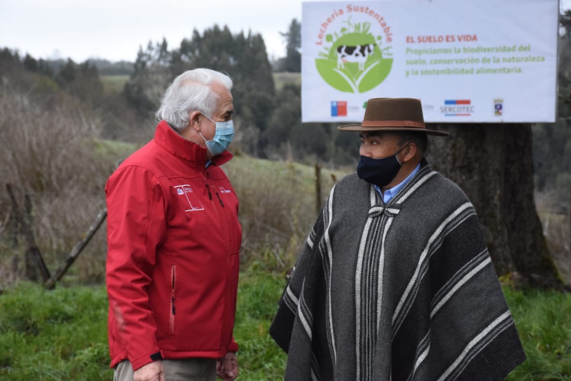 Intendente y agricultor