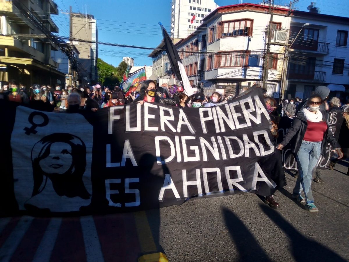 Columna de opinión: “De las pensiones, el amor y la precarización de la mujer”. Por Ana Gonzaléz