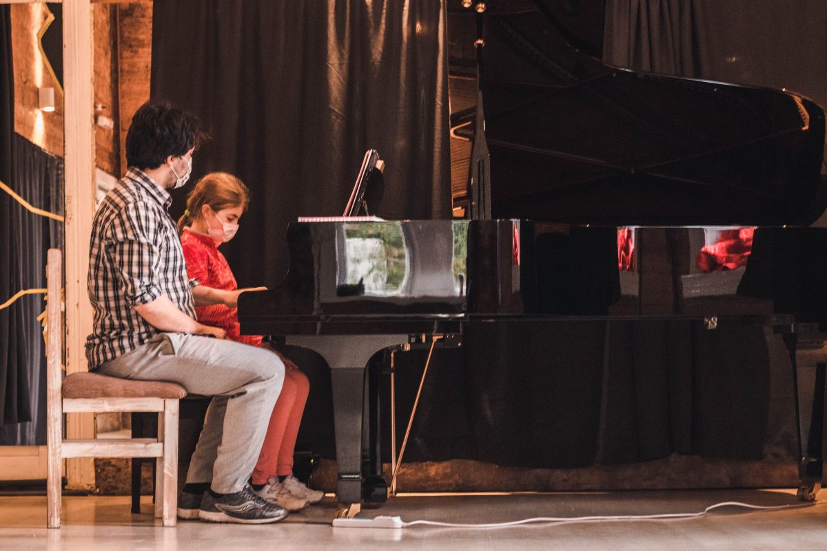 Cinco alumnos de Combas son premiados en concurso de piano