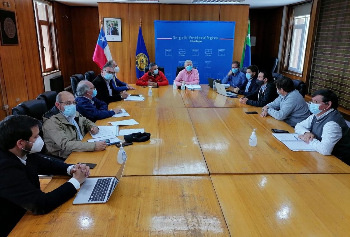 Revisan avances de reconstrucción en Castro