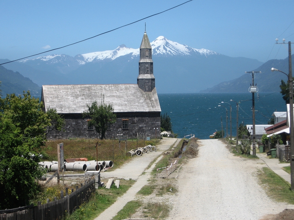 imagen de www.turismoenchile.cl - imagen de wikipedia - Nuevo libro revela la historia de Cochamó 1960-1970