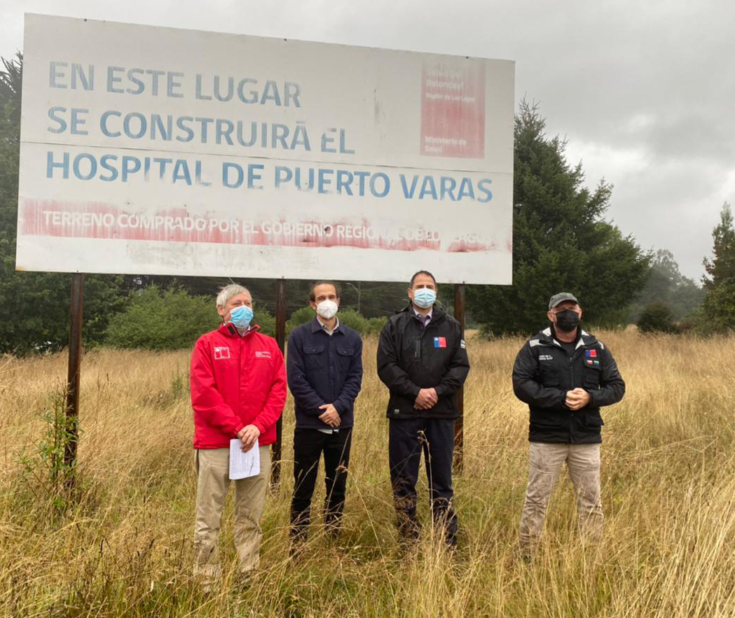 Autoridades visitan terreno del futuro Hospital de Puerto Varas
