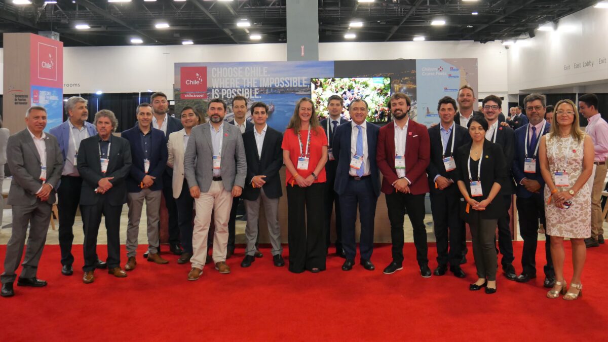 Subsecretaria de Turismo participa en feria de cruceros en Miami