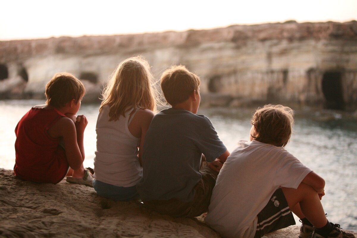 imagen de ciudades amigas de la infancia - Sopnia llama a poner foco en salud mental de jóvenes y adolescentes