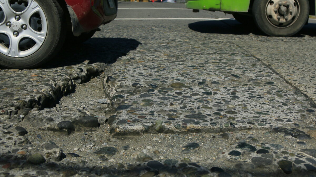Puerto Montt continua trabajos de reparación de baches en área urbana