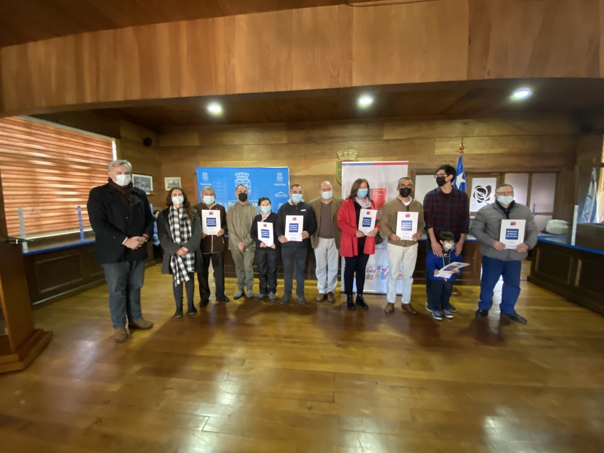 21 familias puertovarinas recibieron sus títulos de dominio