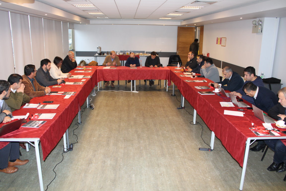 Cooperativas se reúnen con división del Ministerio de Economía