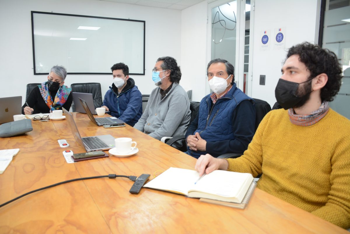 Nodo Conexión Sur presenta hoja de ruta a seremi de Ciencias
