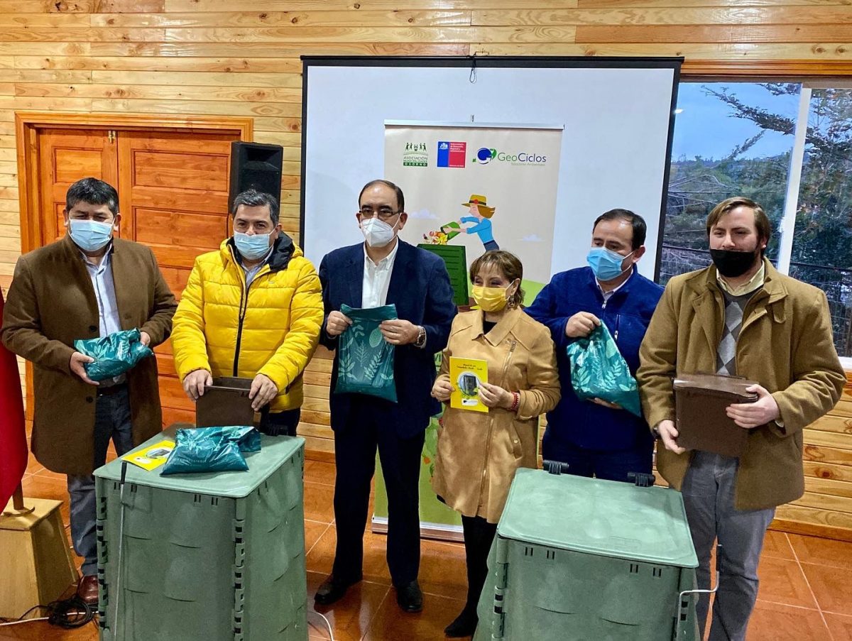 Inician compostaje domiciliario en hogares de provincia de Osorno