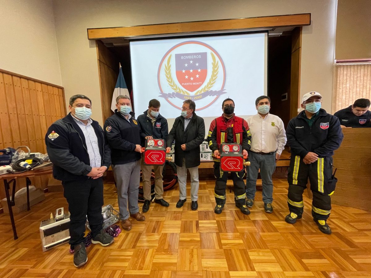Bomberos de Puerto Montt adquieren nuevos equipos para combatir emergencias