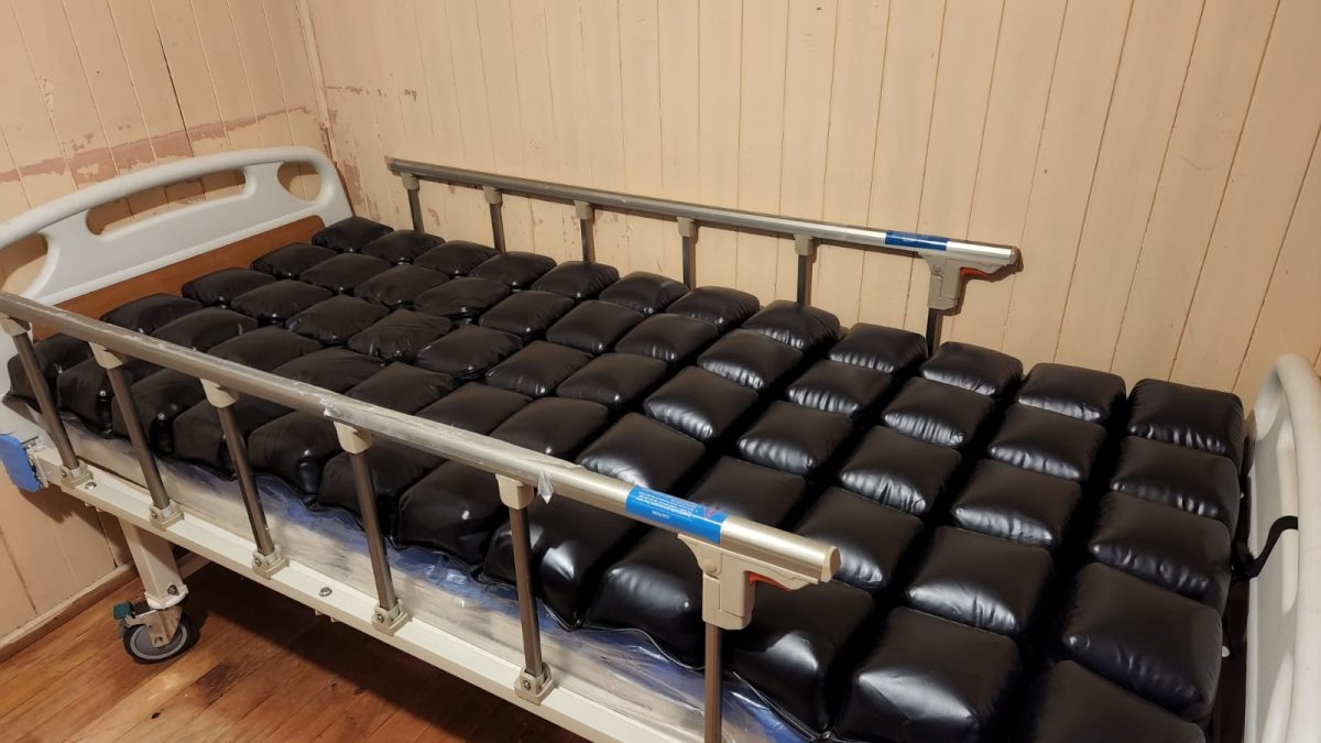 Salud Puerto Montt adquiere catres clínicos para red de atención municipal