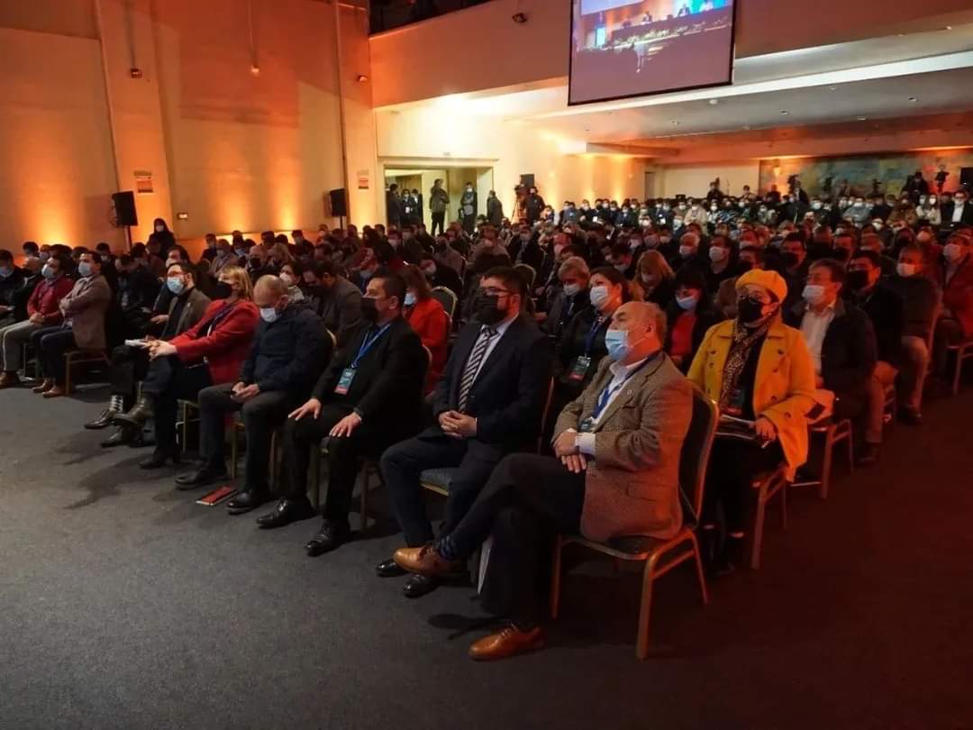 Alcalde de Puerto Montt expone al Presidente la necesidad de retorno del tren