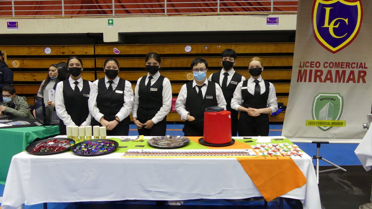 Puerto Montt conmemora 80 años de Educación Técnico Profesional con feria educativa