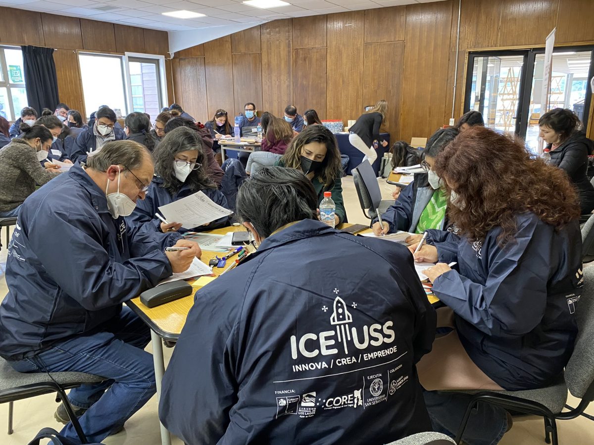 Docentes de la provincia se capacitan para liderar en innovación
