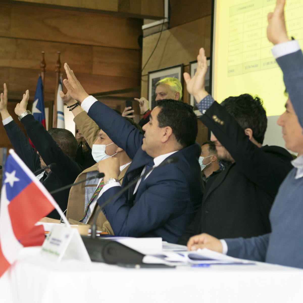 Alcalde logra aprobación del CORE para construcción Estadio Ewaldo Klein