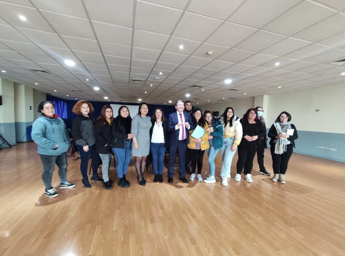 Puerto Montt apoya a familias para obtener vivienda en Cardonal
