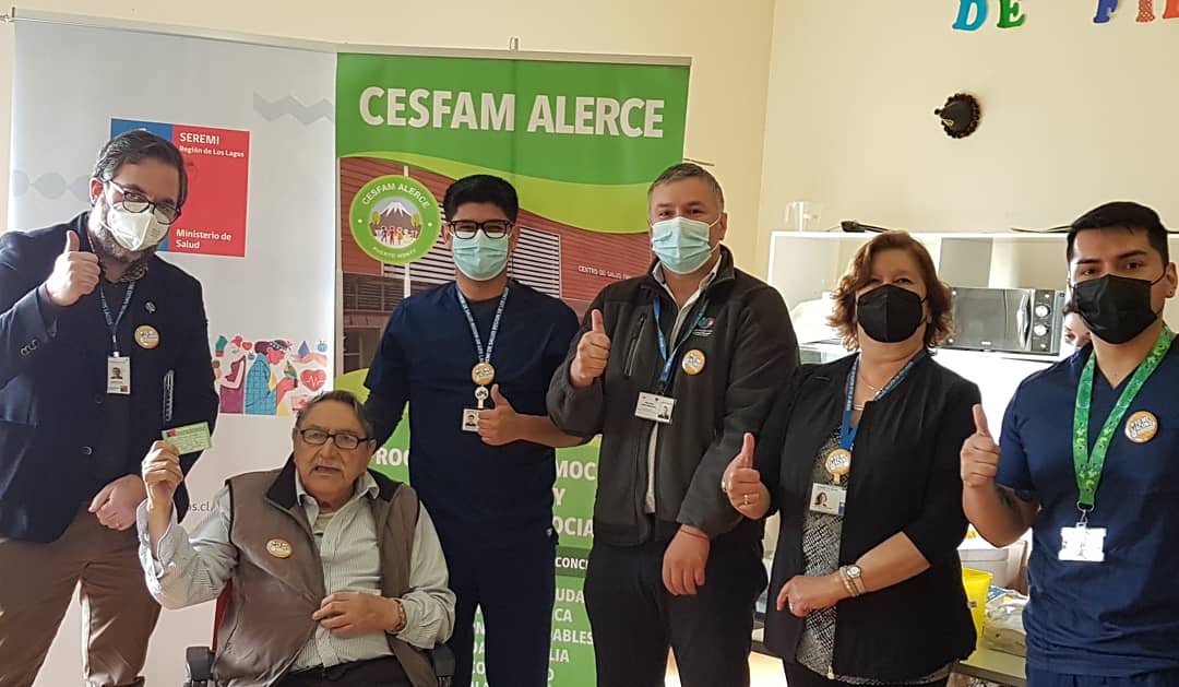 Inician vacunación anual bivalente a mayores de 80 años