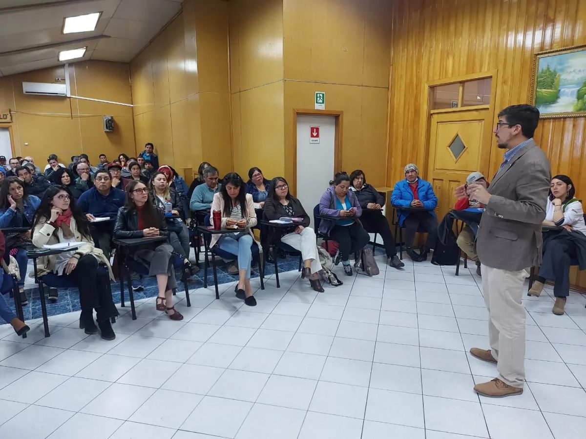 Exponen ante dirigentes de Chiloé sobre Reforma de Pensiones