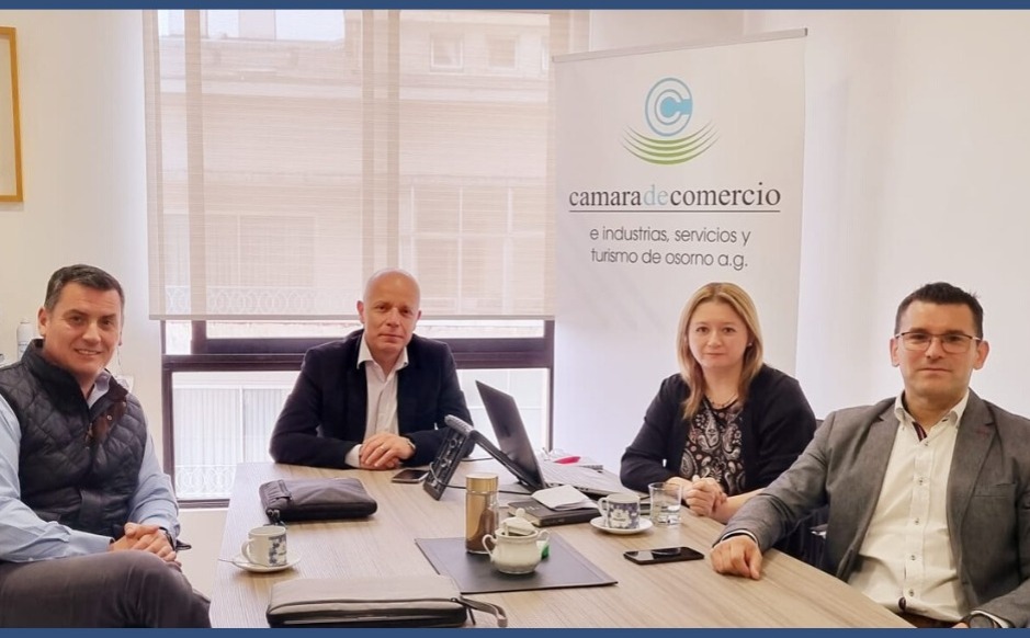 Sellan convenio para que pymes de Osorno se digitalicen