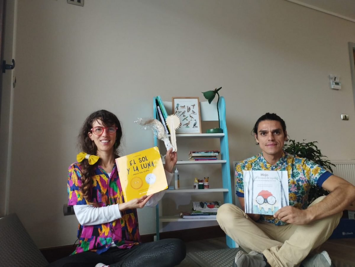 Cuentacuentos invitan a conocer la biblioteca
