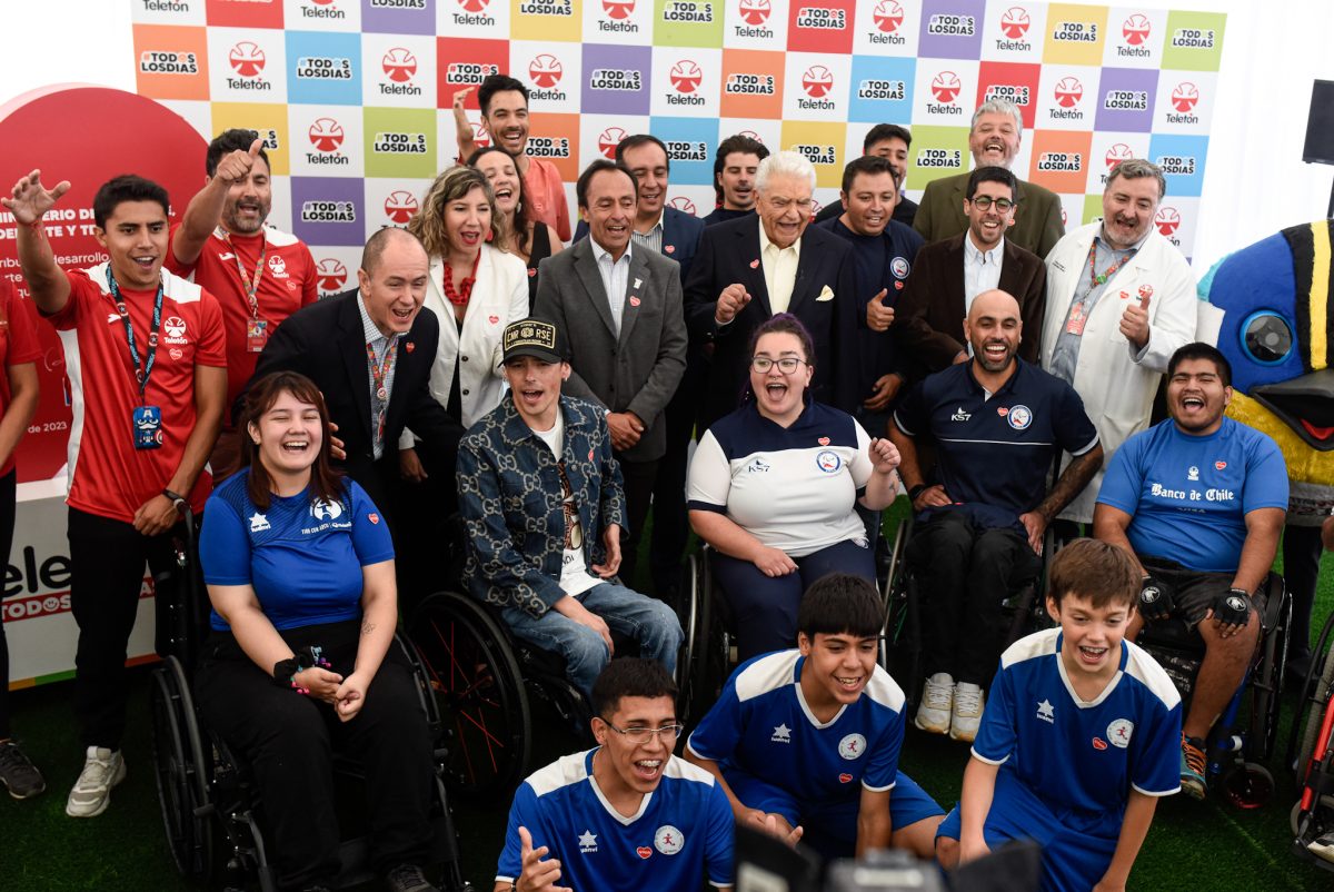 Teletón y Ministerio del Deporte firman convenio