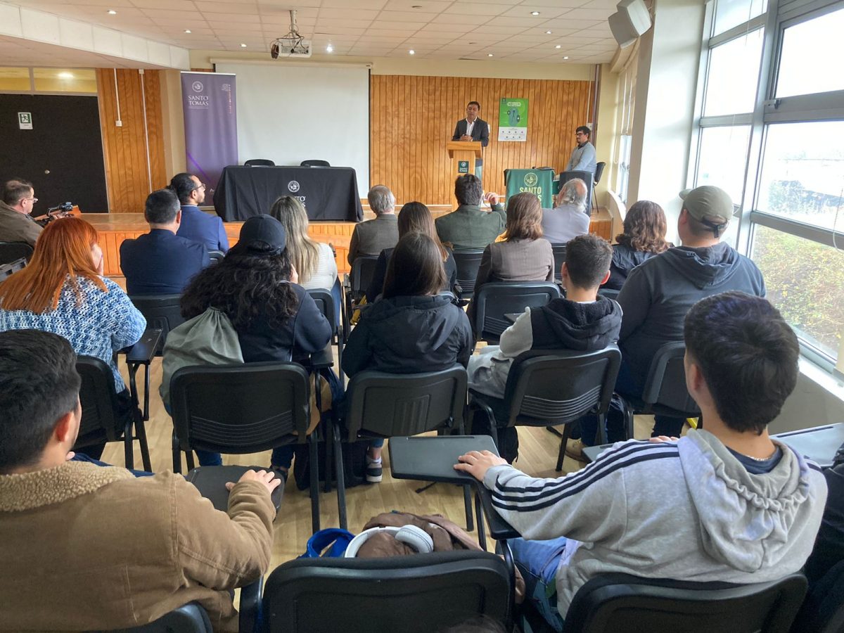 Convenio permite continuidad de estudios en área acuícola
