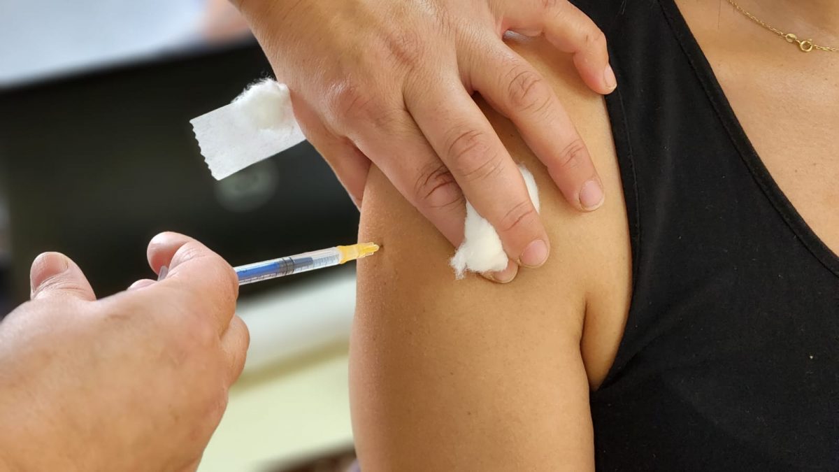 Inician vacunación contra influenza