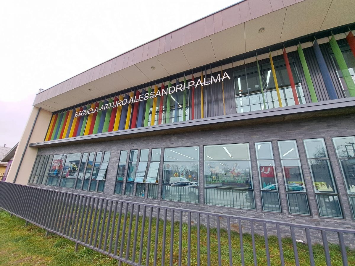 Piden subsanar reposición de escuela de Frutillar