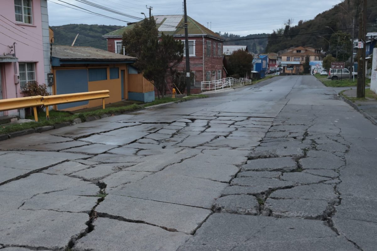 Municipalidad de Puerto Montt aprueba inversión para reparar calles y frenar deterioro de edificios patrimoniales