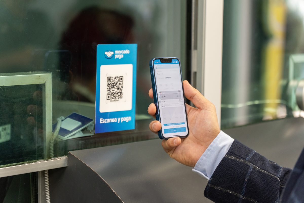 Servipag incorpora el pago con QR en su red presencial junto a Mercado Pago