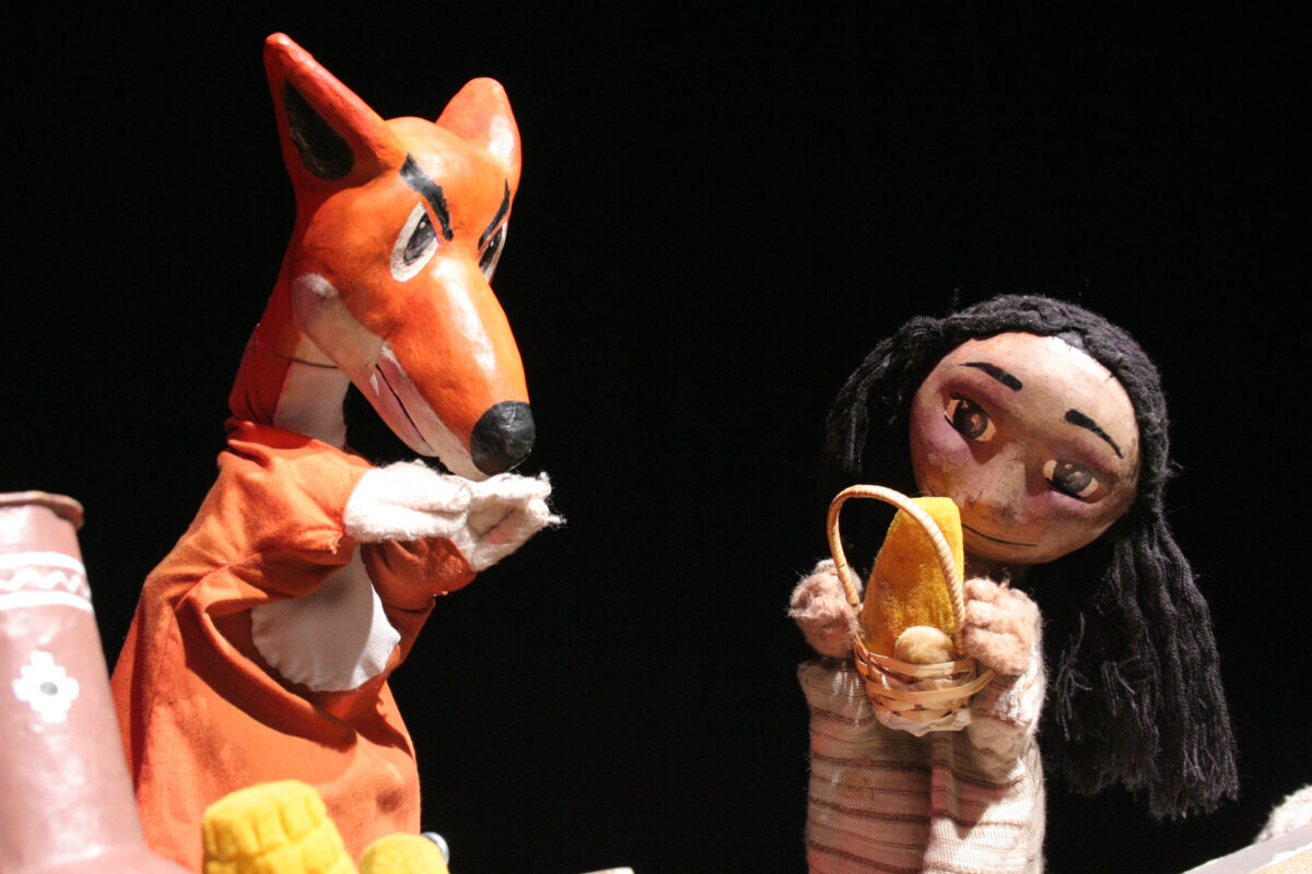 "Unkita y el Zorro": Adaptación Folclórica de "Caperucita Roja" en CAMM
