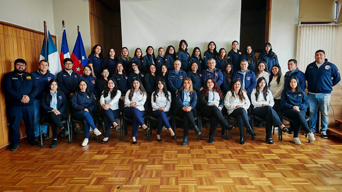 Bomberos de Puerto Montt honran a las mujeres en su filas