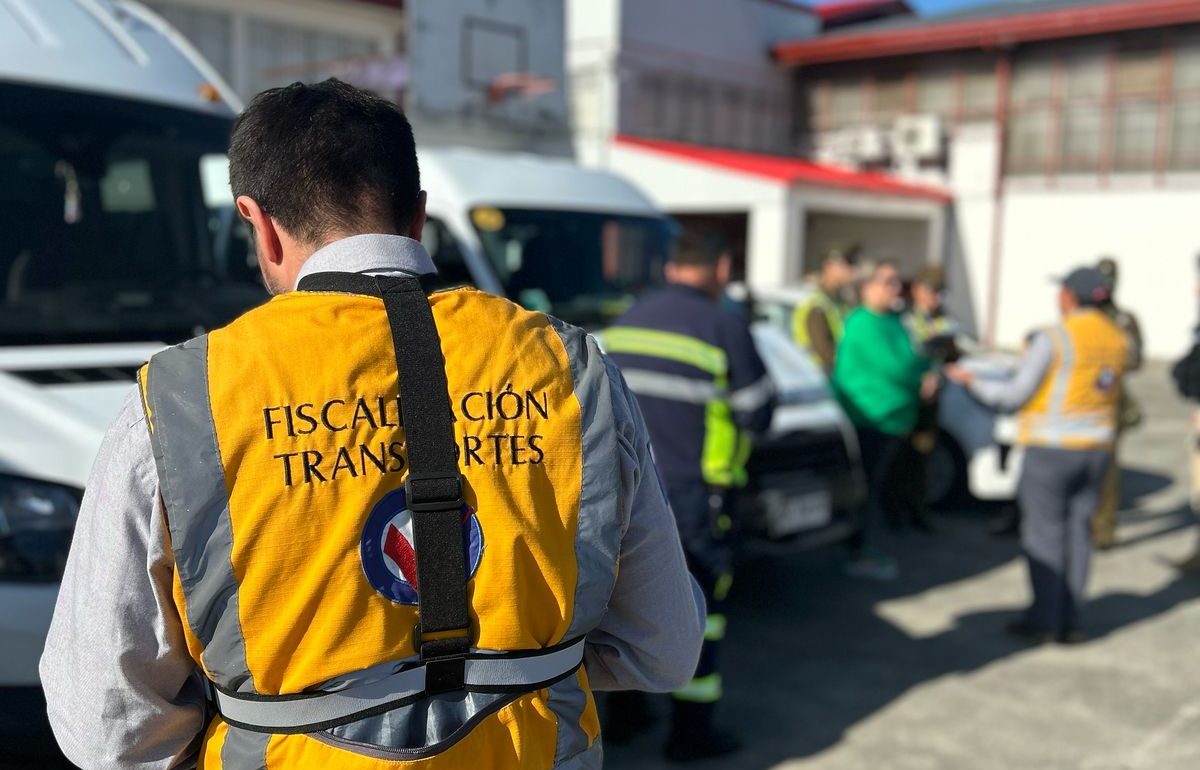 Fiscalización a furgones escolares en Puerto Varas
