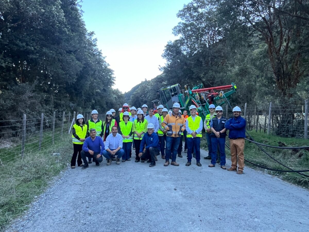 Inician obras de soterramiento de cableado eléctrico en zona rural de Cochamó