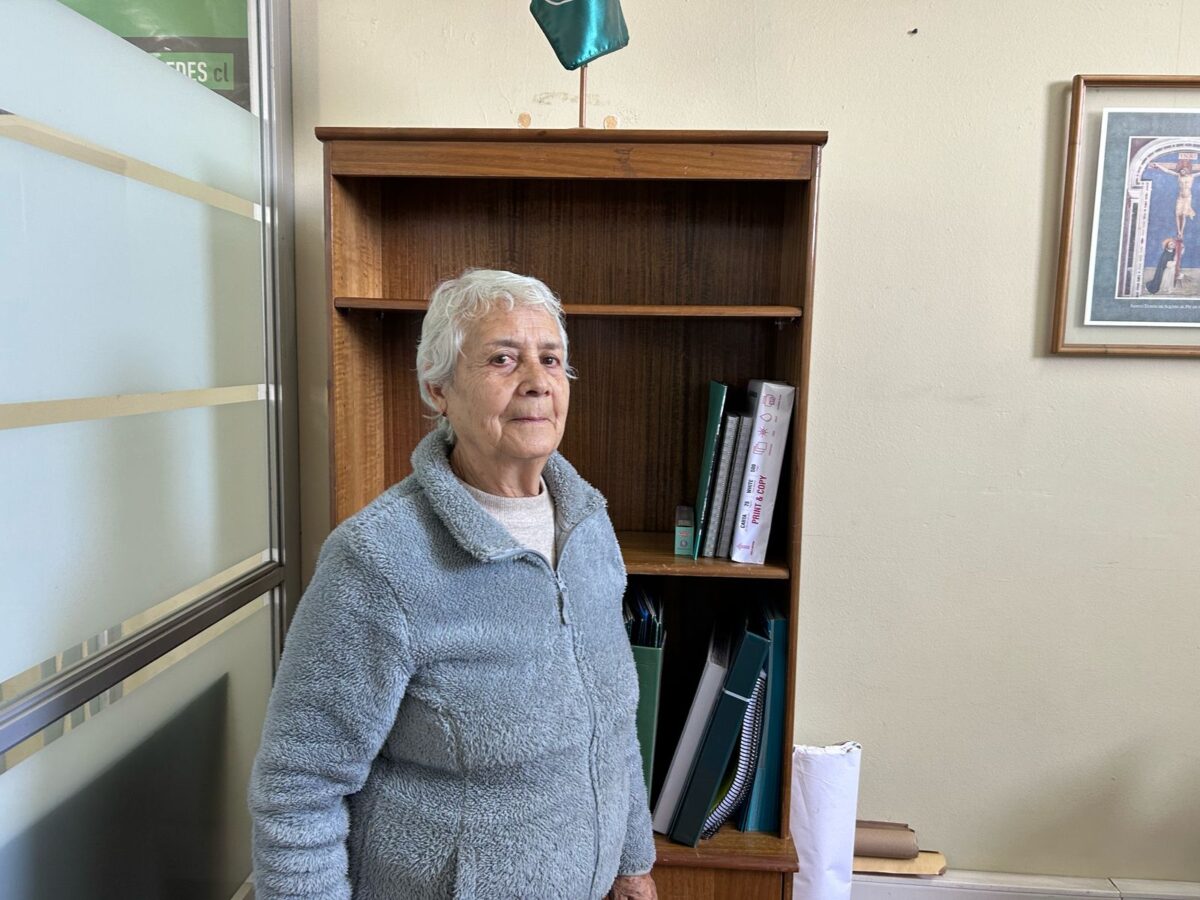 “Volví a estudiar a los 78”: la historia de Gabriela, la nueva alumna del IP Santo Tomás en Arica